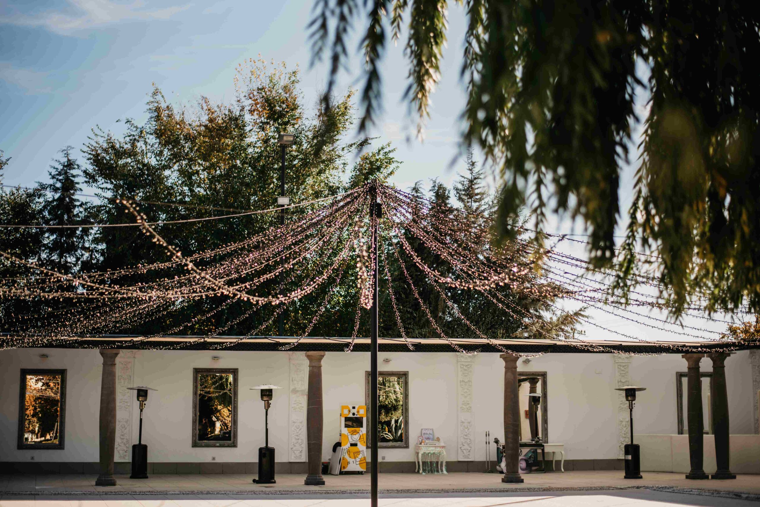 cortijo caballo blanco salon